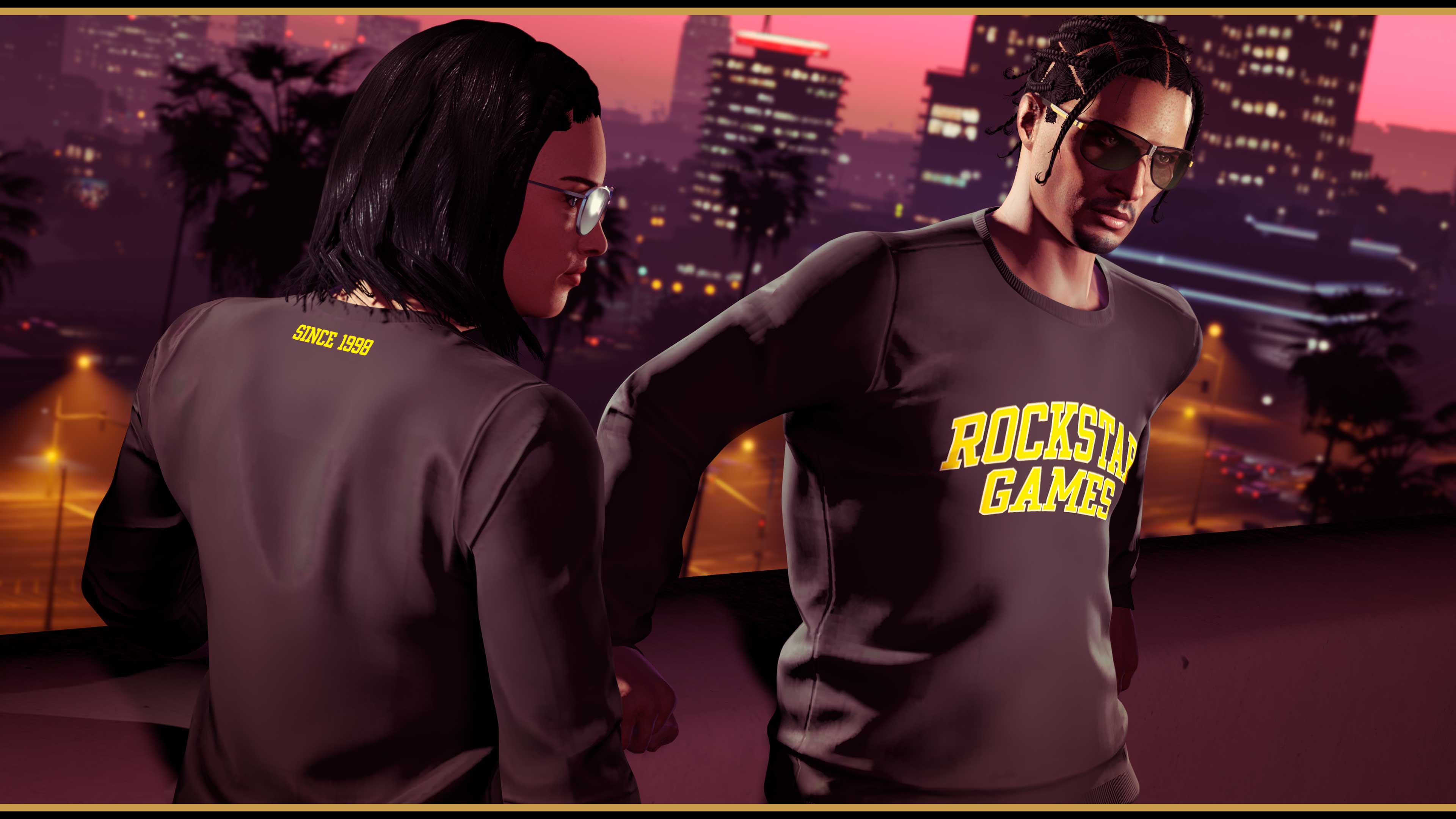 两名角色身穿带有金色文字的黑色Rockstar棒球圆领毛衣。