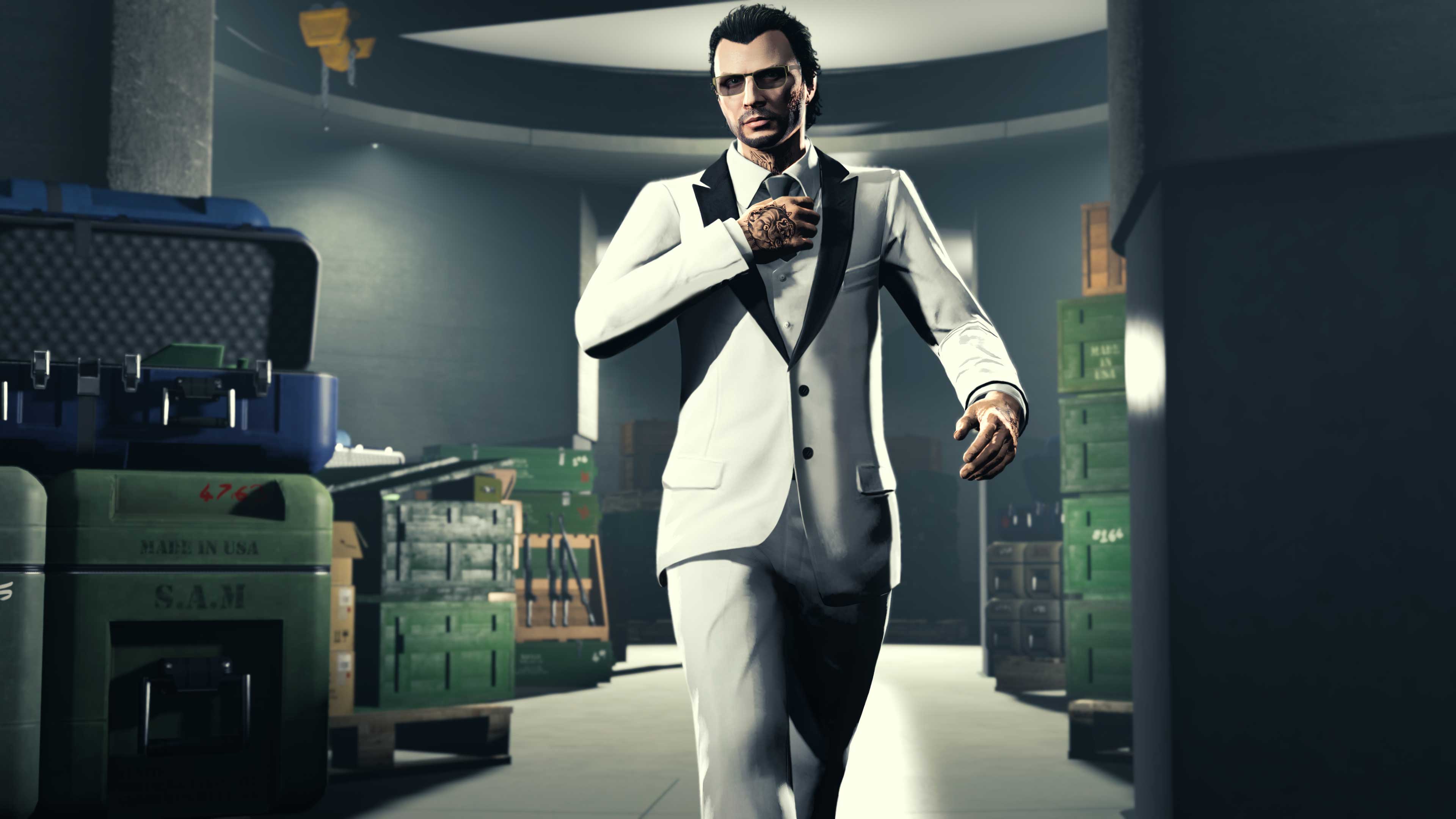 GTA 在线模式角色在夜总会仓库中的图片