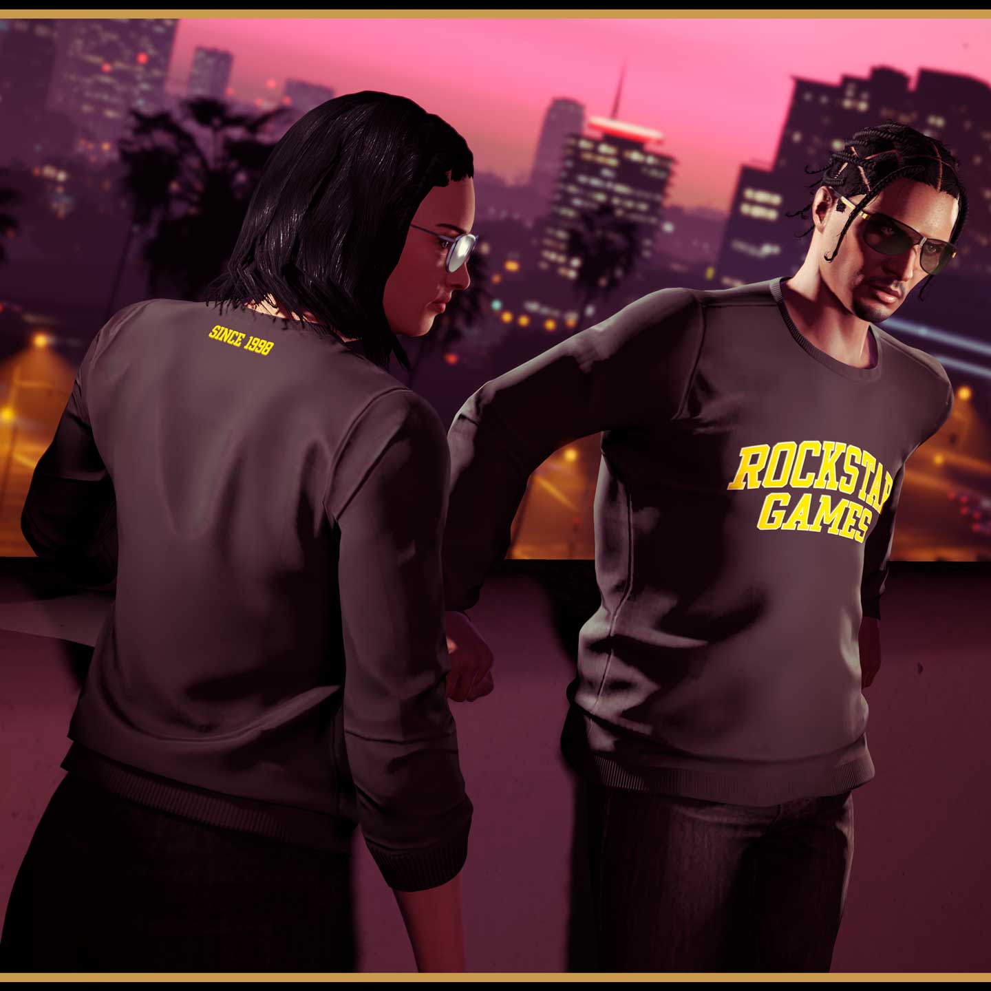 两名角色身穿带有金色文字的黑色Rockstar棒球圆领毛衣。