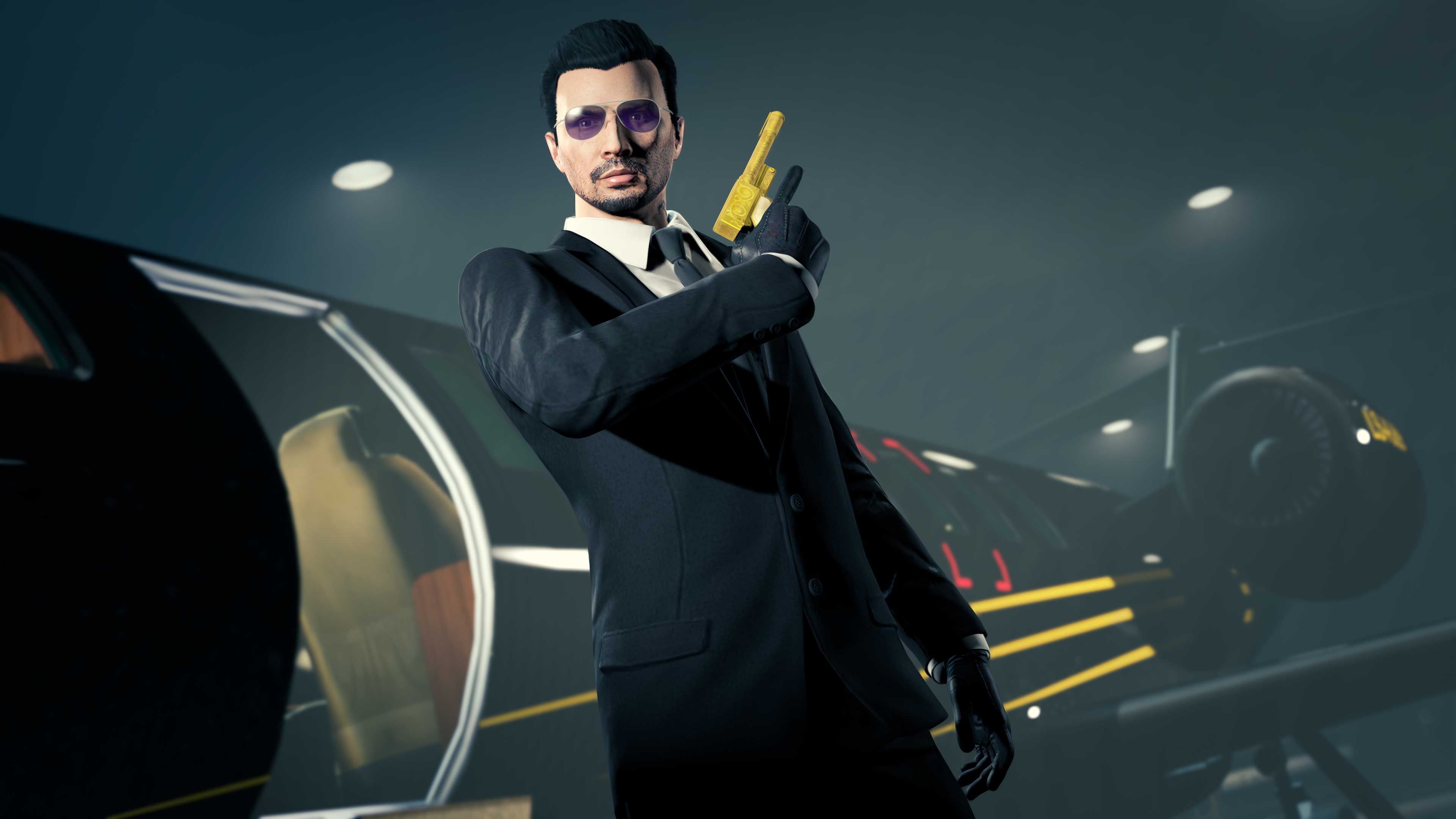 穿着得体的 GTA 在线模式角色与金发老大的佩里科手枪图片