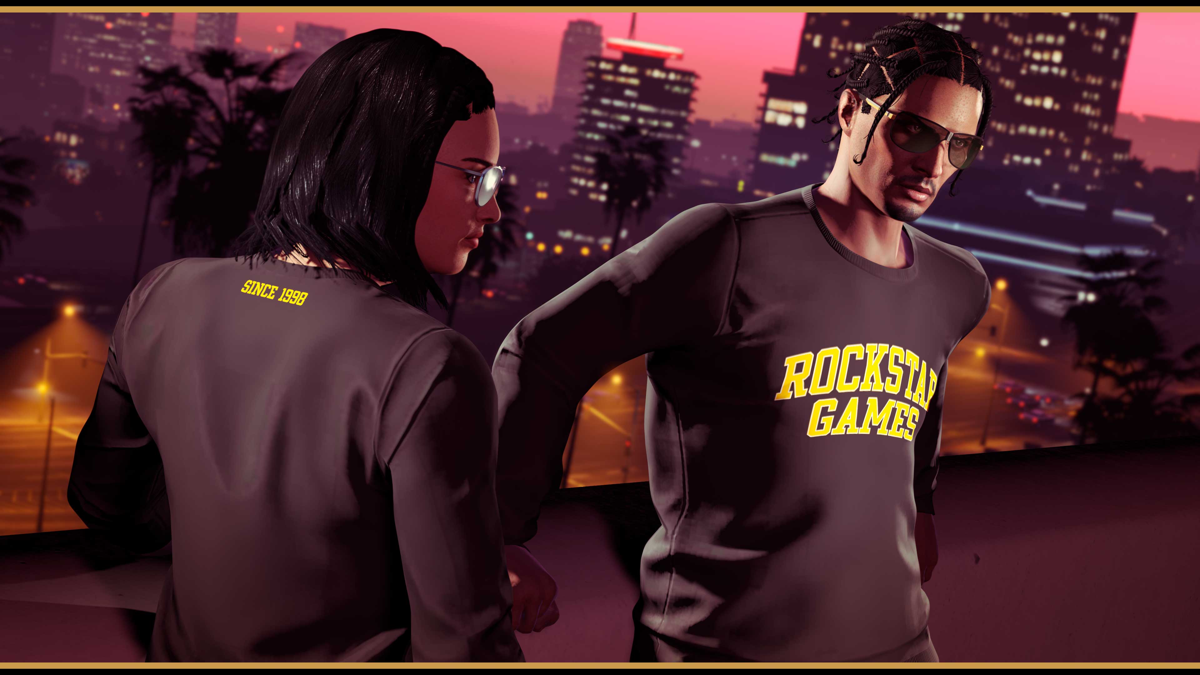 两名角色身穿带有黄色文字的黑色Rockstar棒球圆领毛衣。